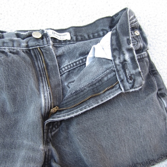 Harley-Davidson Jean Shorts womens W 29  x L 13 Black Distressed Y2K Thrashed - Picture 6 of 16